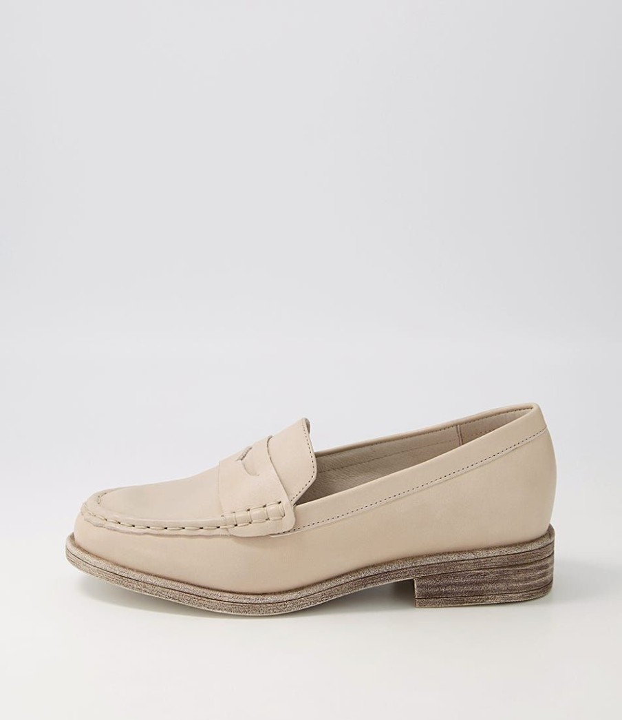 Shoes DJANGO & JULIETTE | Messina Almond Leather Loafers