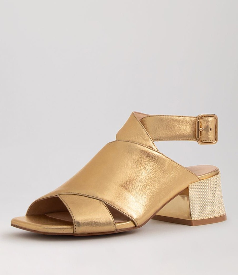 Shoes DJANGO & JULIETTE | Naddie Old Gold Leather Sandals