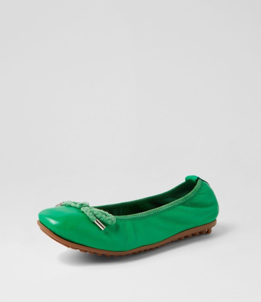 Shoes DJANGO & JULIETTE | Beyond Bright Emerald Leather Ballet Flats