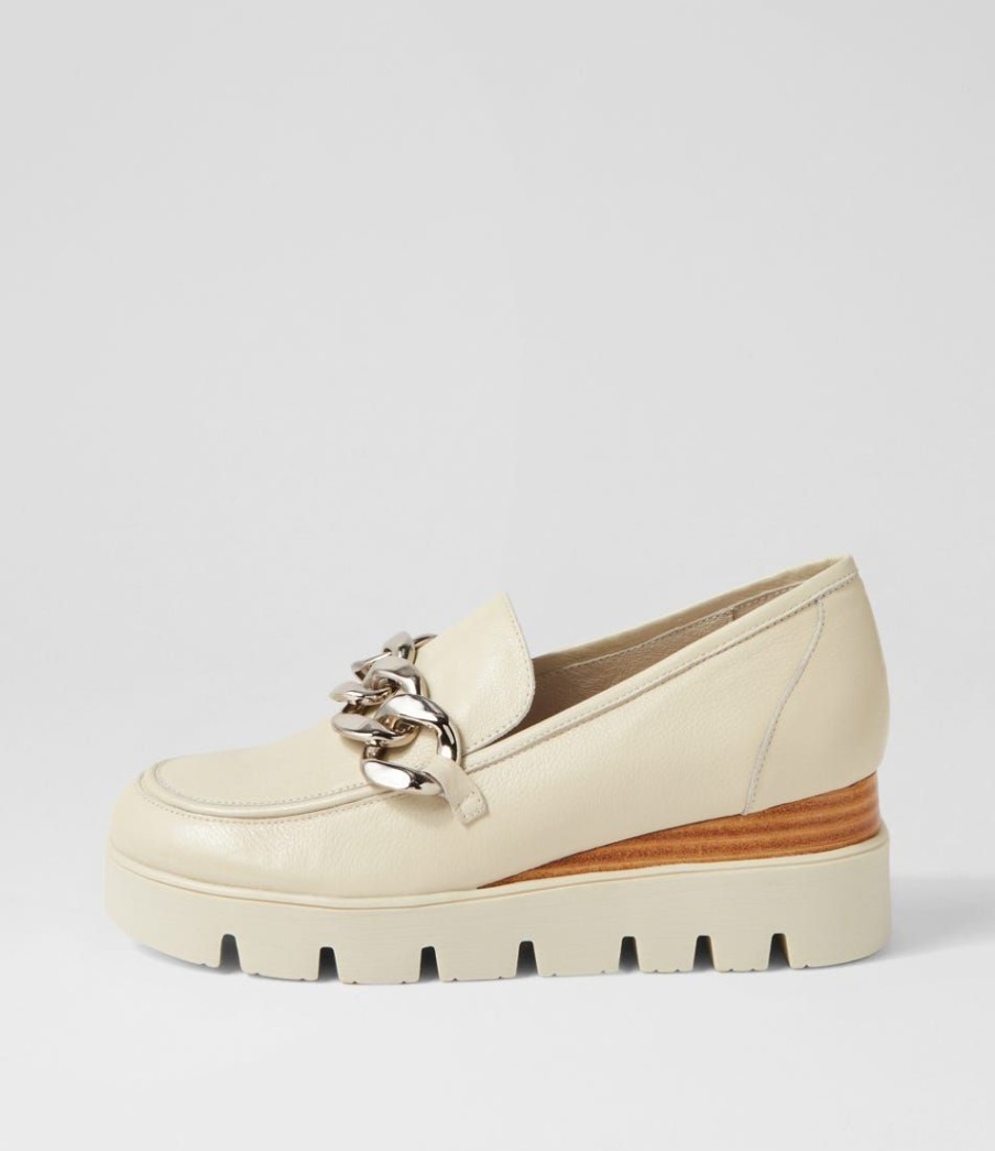 Shoes DJANGO & JULIETTE | Rozza Almond Leather Sole Loafers