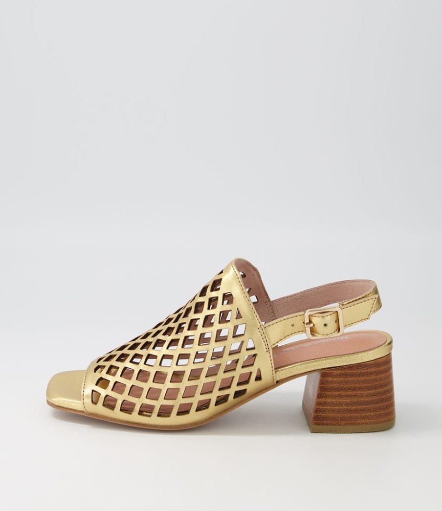 Shoes DJANGO & JULIETTE | Fairhaven Old Gold Leather Sandals