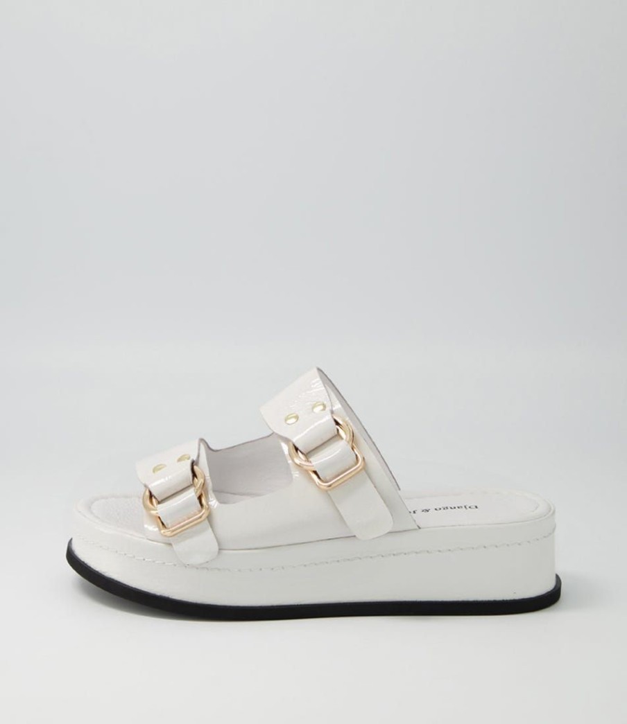 Shoes DJANGO & JULIETTE | Wamy White Wrinkle Patent Slides