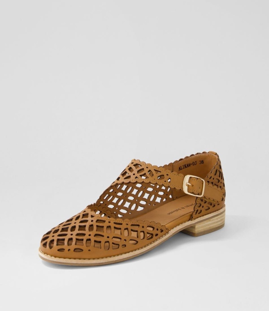 Shoes DJANGO & JULIETTE | Alikam Tan Leather Flat Shoes