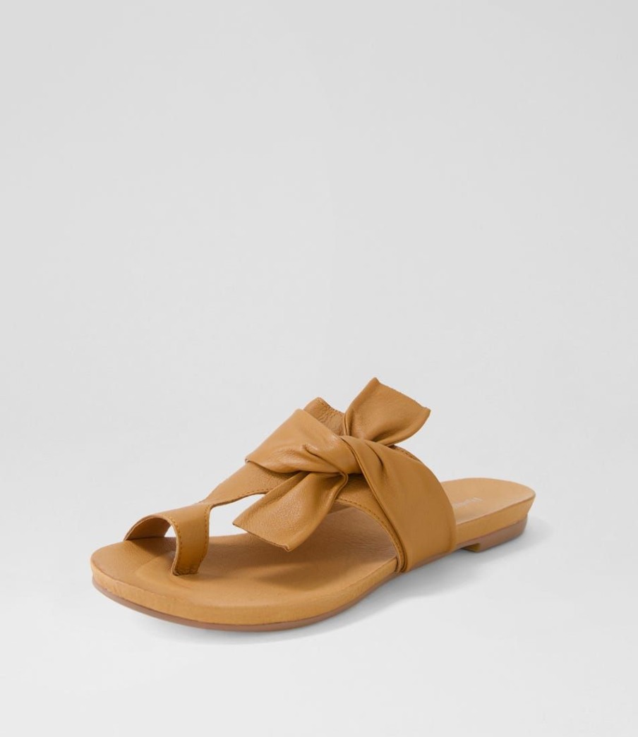 Shoes DJANGO & JULIETTE | Jacona Dark Tan Leather Slides