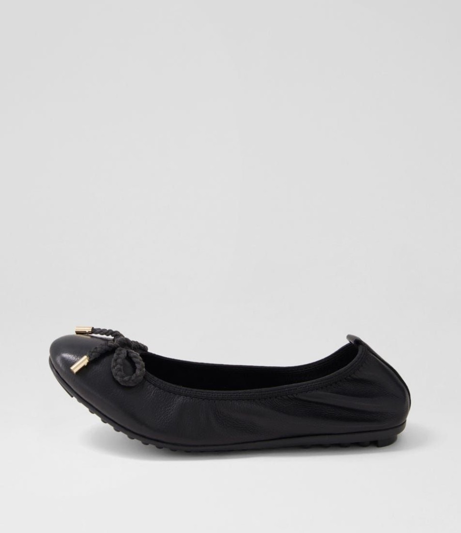 Shoes DJANGO & JULIETTE | Beyond Black Leather Ballet Flats