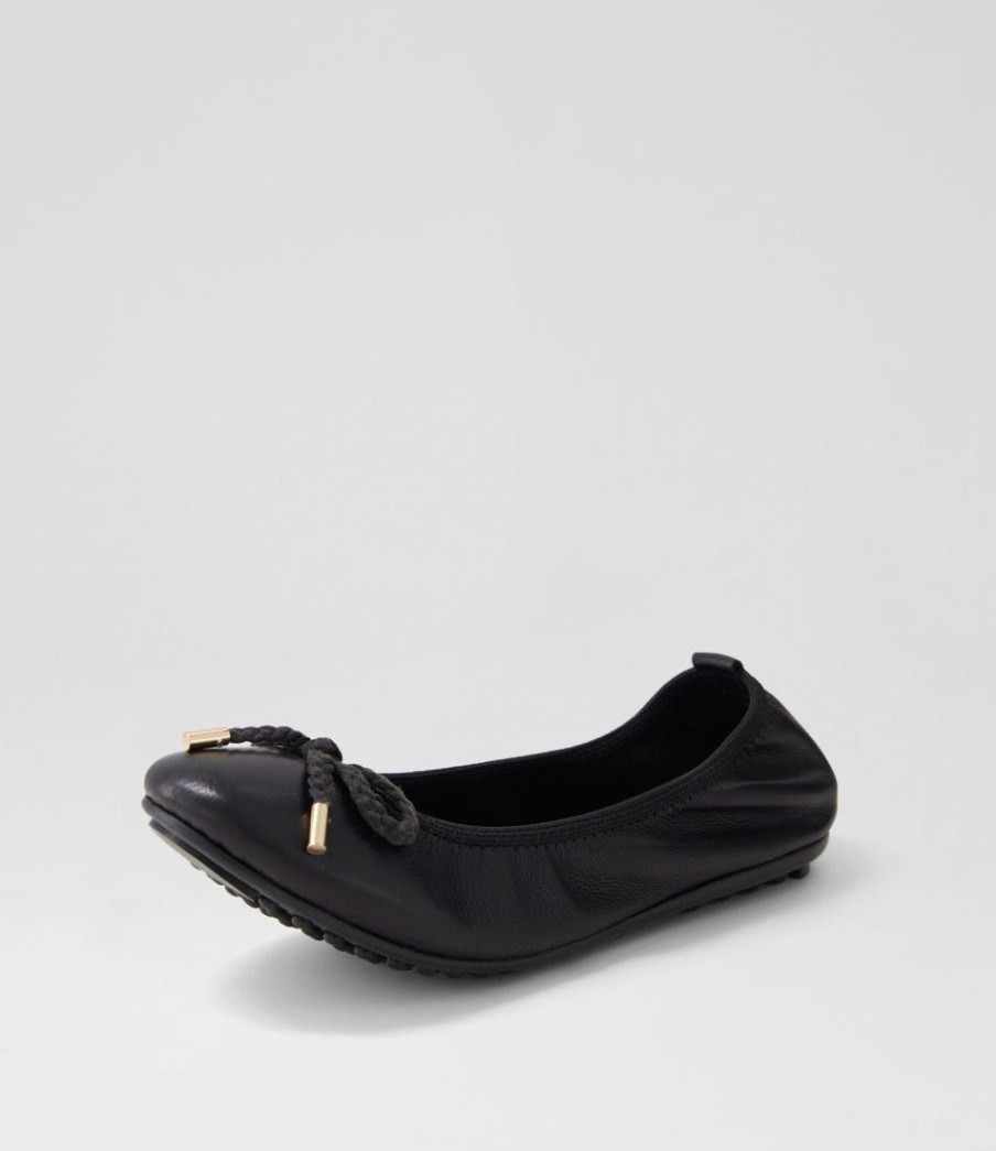 Shoes DJANGO & JULIETTE | Beyond Black Leather Ballet Flats