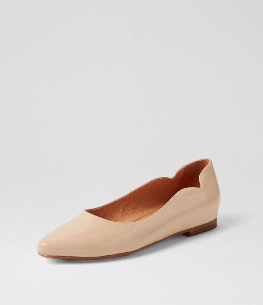 Shoes TOP END | Shaffer Latte Patent Leather Flat Shoes