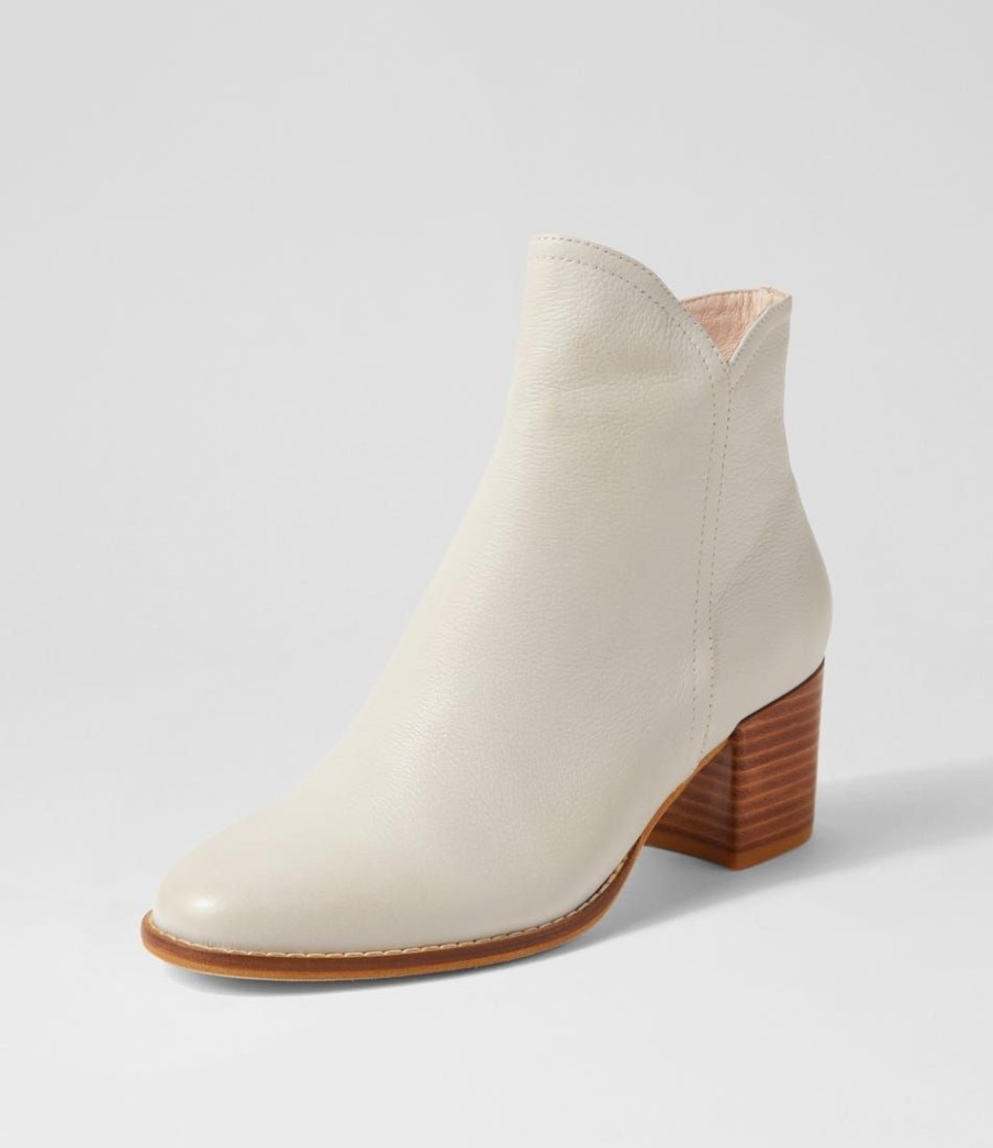 Shoes DJANGO & JULIETTE | Mockas Nude Leather Ankle Boots