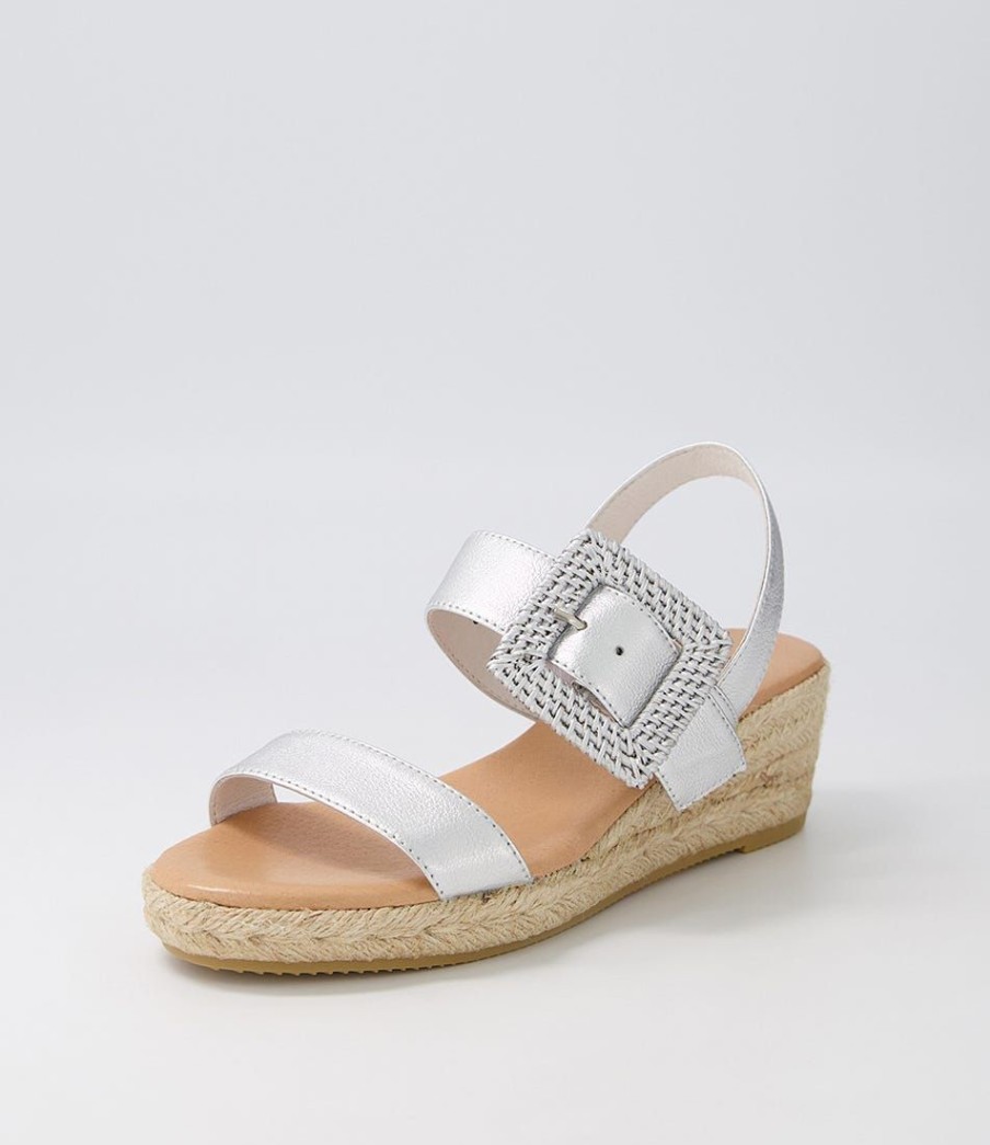 Shoes DJANGO & JULIETTE | Samiya Silver Leather Buckle Espadrilles