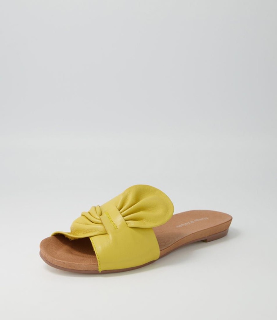 Shoes DJANGO & JULIETTE | Jacool Yellow Leather Slides