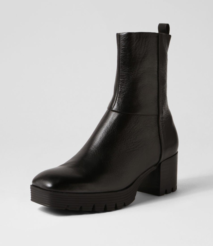 Shoes DJANGO & JULIETTE | Dippy Black Leather Ankle Boots